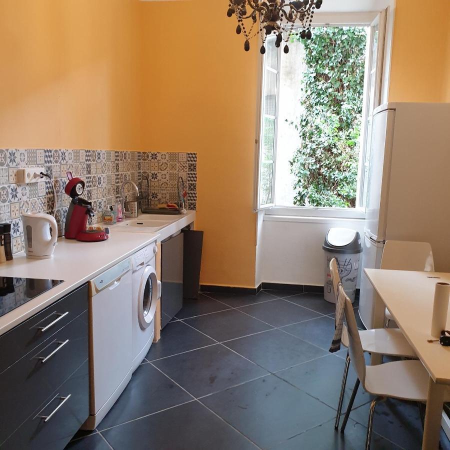 Appartement Intra Muros 8 Personnes Climatise Wifi Stationnement Facile Avignon Eksteriør bilde